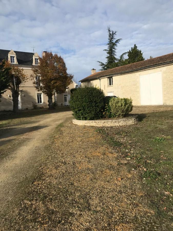 La Maladrie Bed and Breakfast Vouzailles Exterior foto